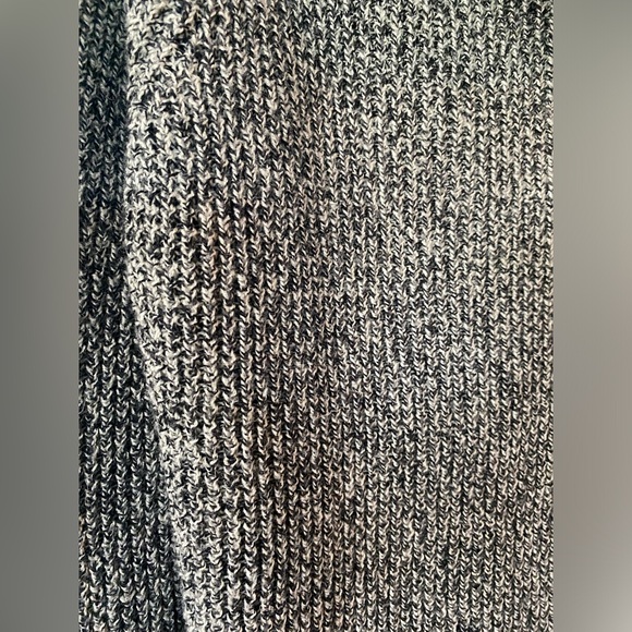 Alya Sweater M Excellent Vintage Condition Cowel Turtleneck Collar Cozy Comfort - Picture 4 of 8